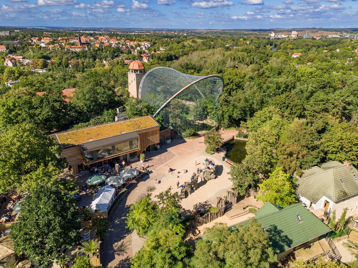 🏞️ 할레 동물원 (촐로기셔 가르텐 할레 (베르크초))